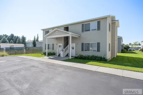 Fourplex with Four Two-Bed Units