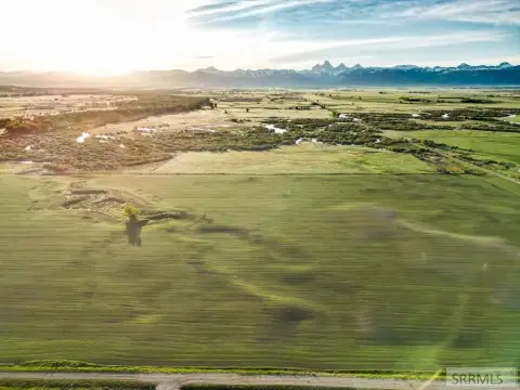 Ranch Homesite in Amenitized Community