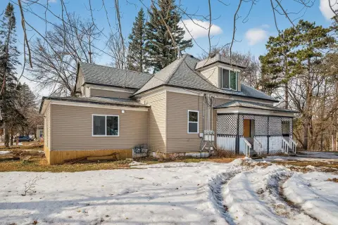 Renovated Duplex with Separate Utilities