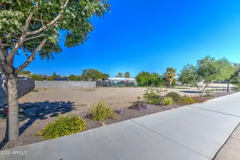 Commercial Land for Retail and Light Industrial