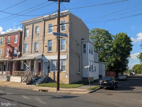 Updated Duplex on Corner Lot