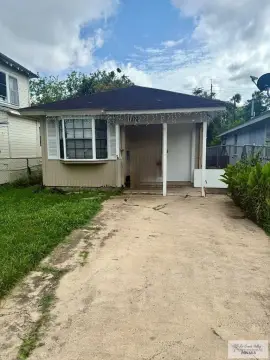 Duplex with Chain Link Fencing