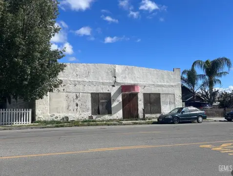 Commercial Land in Taft, CA