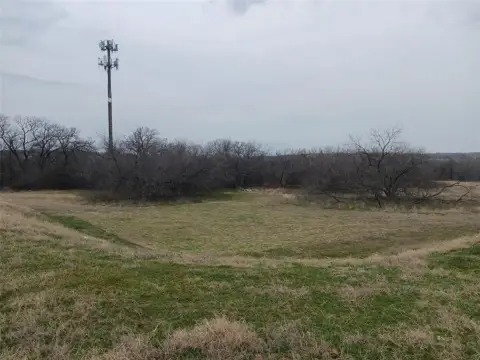 Unimproved Commercial Lot Near Freeways