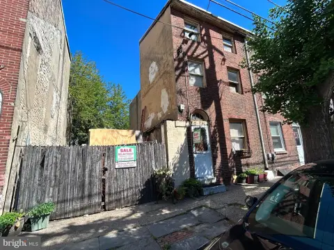 Land and House in Philadelphia