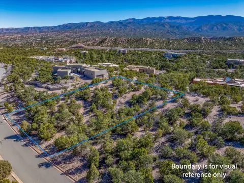 Santa Fe Homesite with Mountain Views
