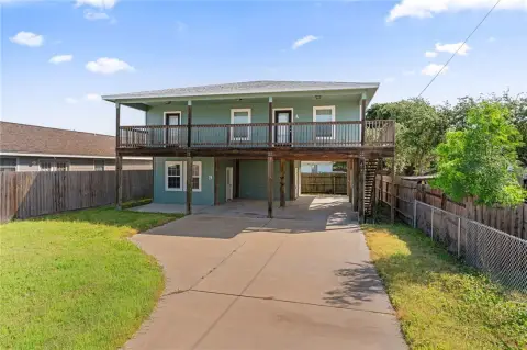 Versatile Stilt Home with Income Potential