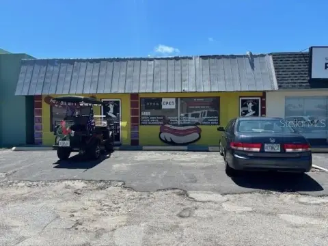Restaurant Building with Rear Access