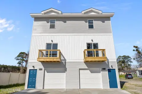 New Duplex with Garage