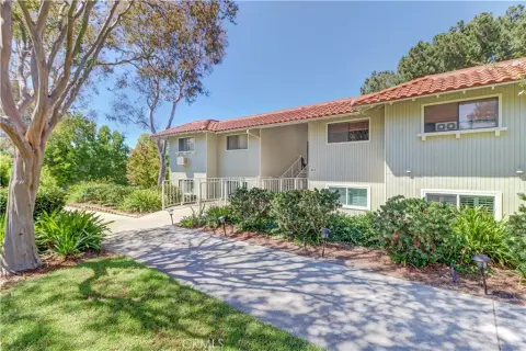 Remodeled End-Unit Co-op