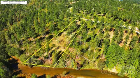 Waterfront Lot in Lakeside Reserve