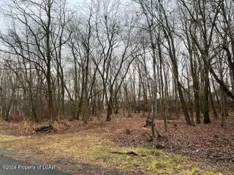 Land in Oakwood Park