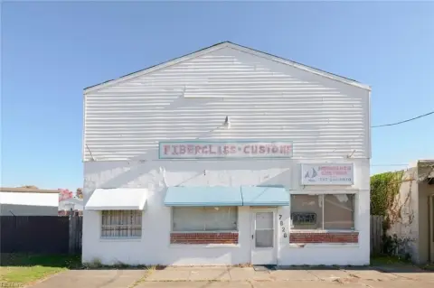 Commercial Building Near Newport News Shipyard