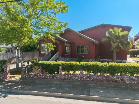 Duplex with Rear Studio