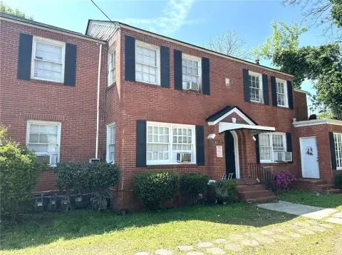 7-Unit Brick Apartment Building