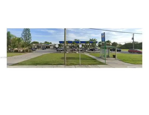 Florida City Retail Space Available