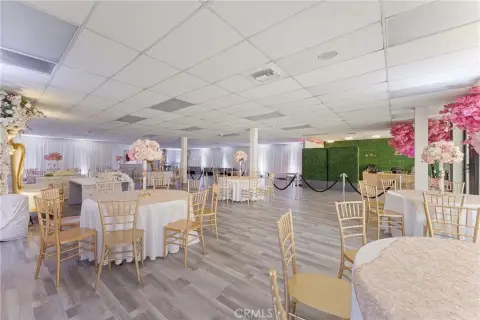 Van Nuys Commercial Property For Sale