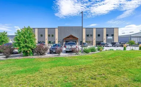 Flex Warehouse with Fenced Yard
