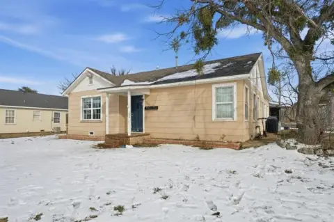 Income-Producing Duplex Near ACU