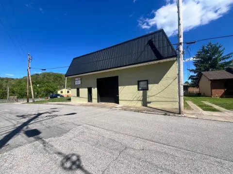 Flex Warehouse with Drive-Through