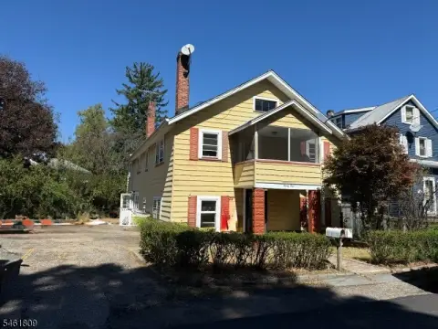 Two-Unit Duplex with Hardwood Floors