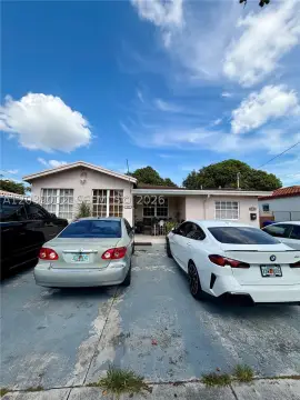Duplex with Separate Utilities