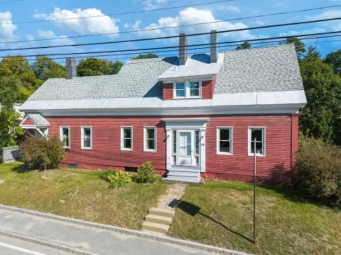 Charming 1860 Winslow Mixed-Use Property