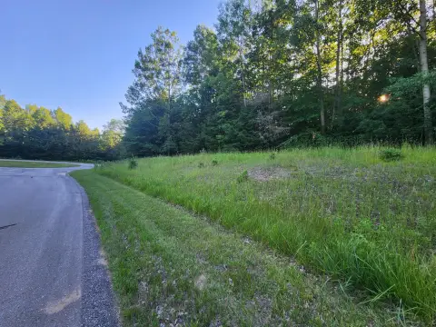 Subdivision Lot on Cul-de-Sac
