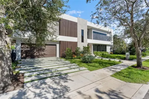 Modern Luxury Residence in Rio Vista