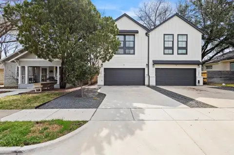 Contemporary Duplex Near Santa Fe Trail