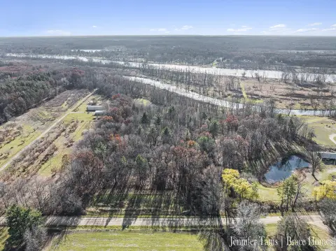 Waterfront Land on Grand River