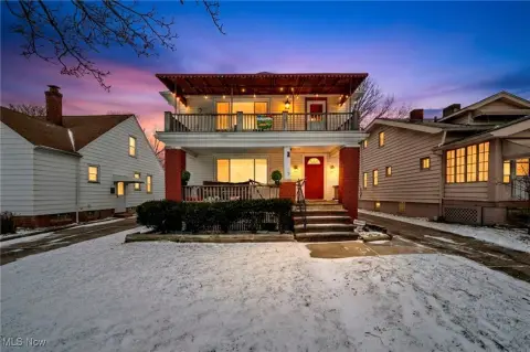 Well-Maintained Duplex in Cleveland, OH