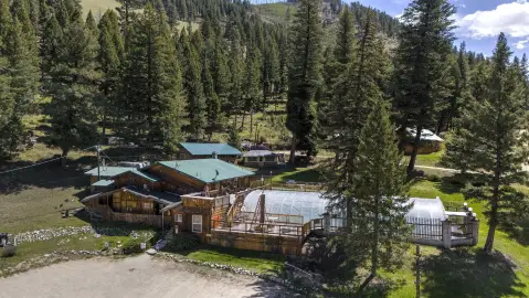 Hot Springs Resort With Lodging
