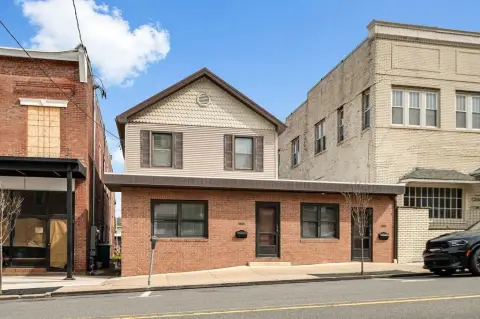 Eight-Bedroom Duplex