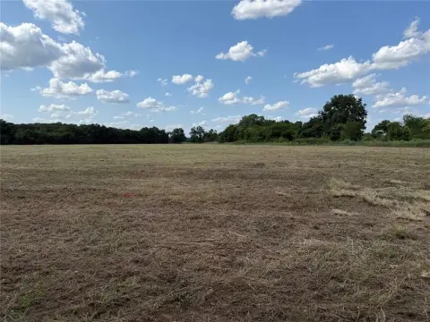 Cross-Fenced Agricultural Land