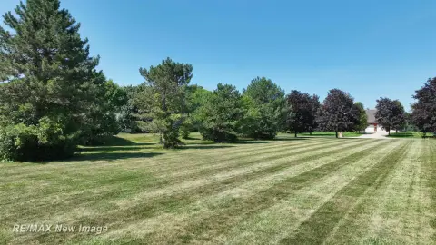 Residential Land in Maple Woods