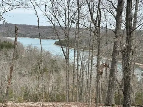 Lakefront Lots in Eureka Springs