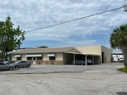 Pinellas Park Warehouse with Office