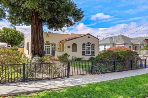 Spanish-Style Triplex Near Downtown