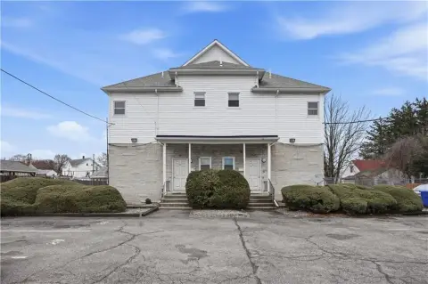 8-Unit Apartment Building