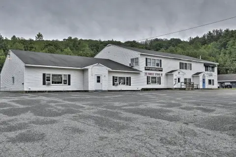 Mixed-Use Retail/Office Building