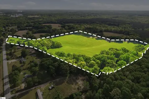 33 Acres on Highway 101