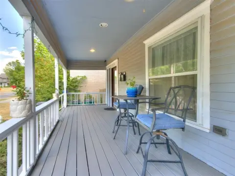 Craftsman Duplex with Parking