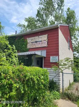 Two-Level Standalone Storefront