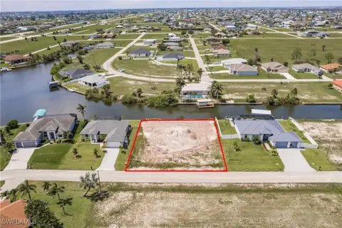 Gulf Access Land in Cape Coral