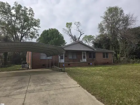 Duplex in Clinton, SC