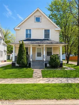 Cleveland Duplex with Garage