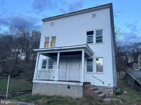 Duplex with Separate Gas Meters