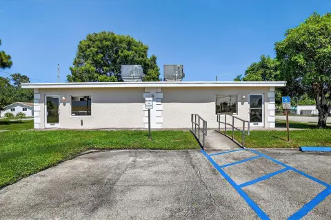 Accessible Office Suite with Parking