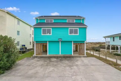 Renovated Oceanfront Duplex